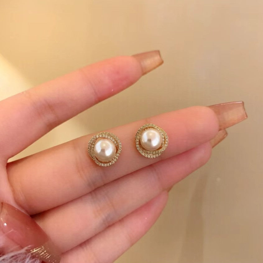 Women's Fashionable Exquisite Spiral Pearl Light Luxury High-grade Niche Simple Stud Earrings