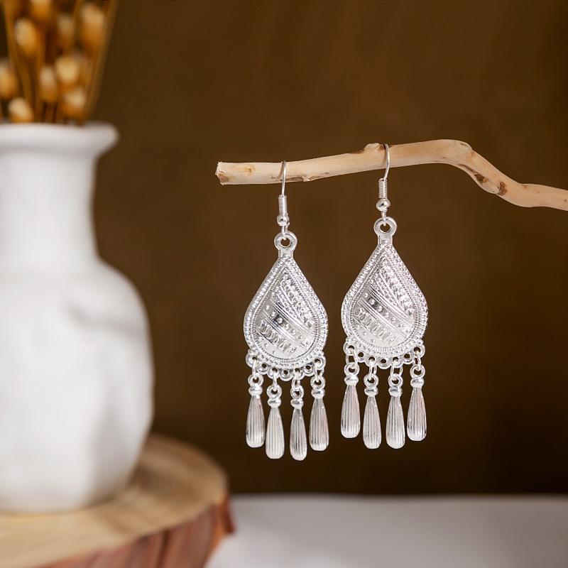 Miao Sier Personality Hollow Out Leaf-shaped Fashion Earrings
