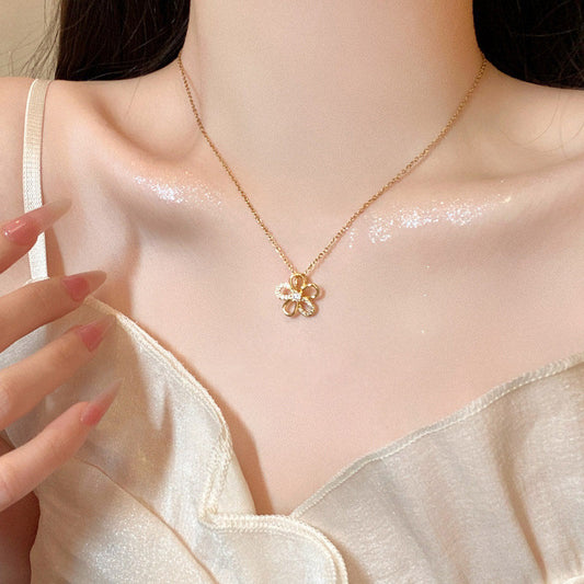 Women's Light Luxury Sier For Design High-grade Fur Fashion Necklaces