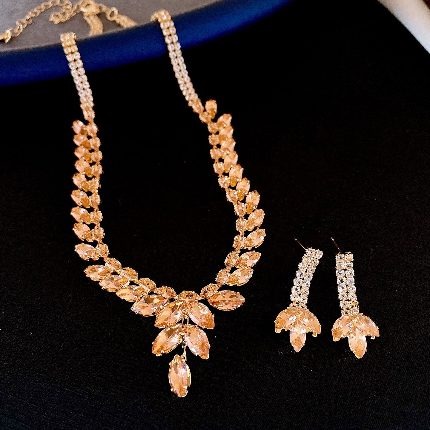 Elegant Drop Round Light Luxury Minority Necklaces