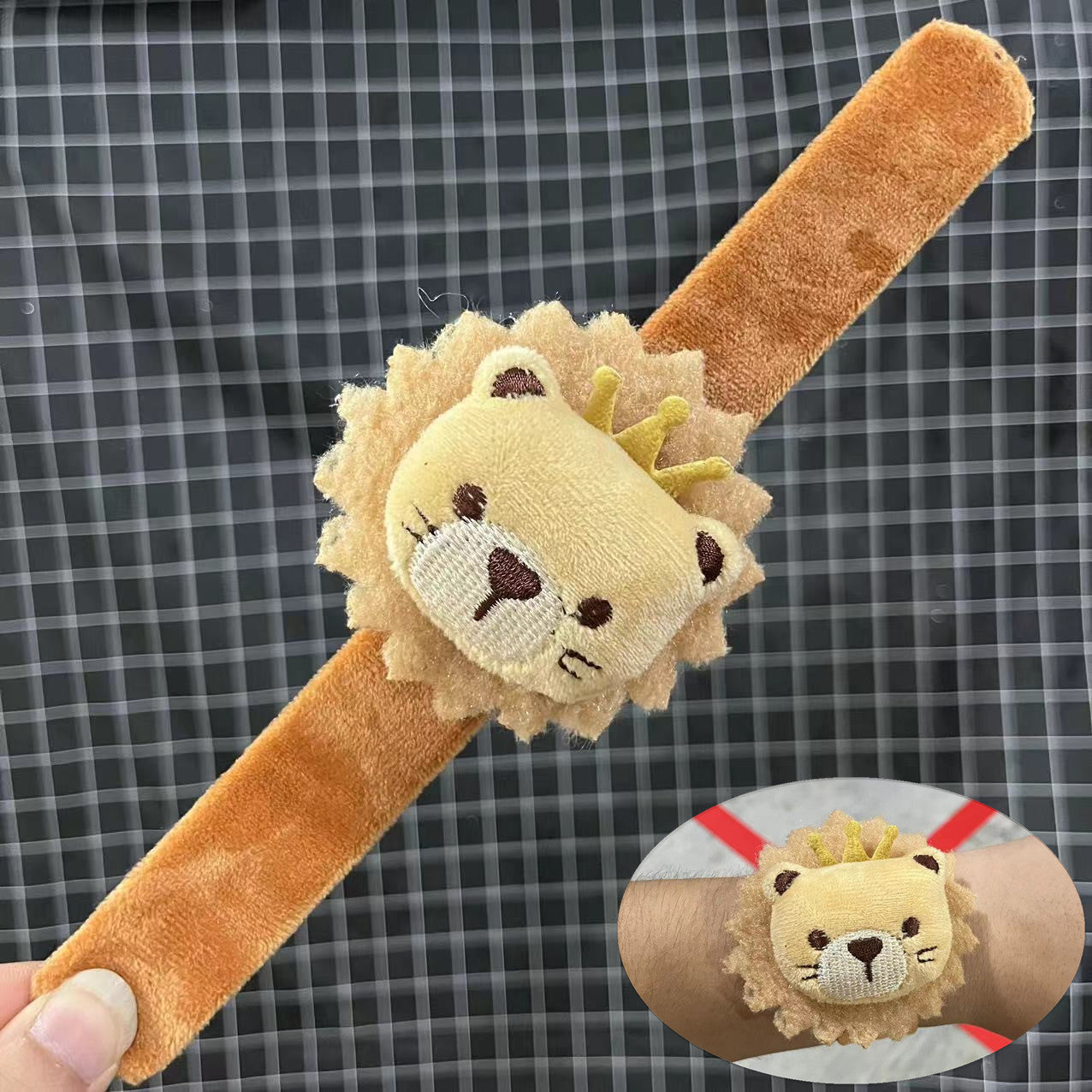 Children's Plush Cartoon Pop Cute Couple Female Slap Bracelet