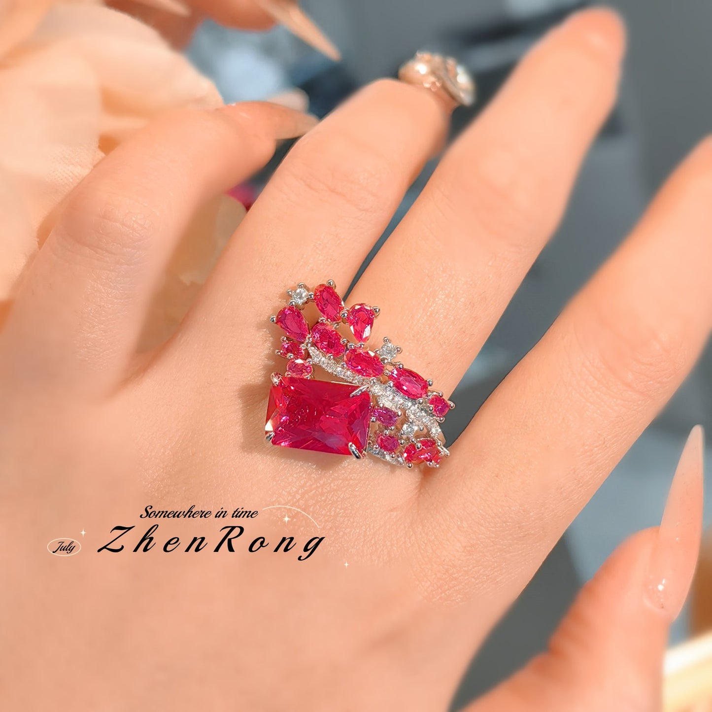 Women's Luxury Minority Design Simulation Pigeon Blood High Rings