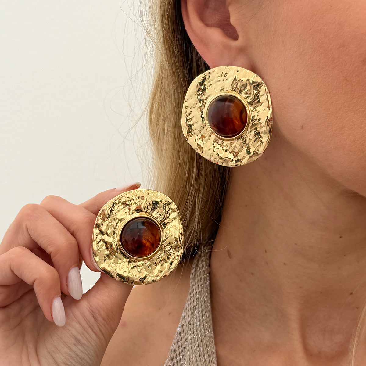 Women's Thread Geometric Round Ear Simple Blooming Resin Stud Earrings