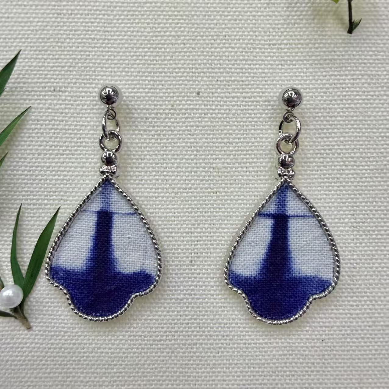 Yunnan Dali Ethnic Style Blue Dyed Stud Earrings