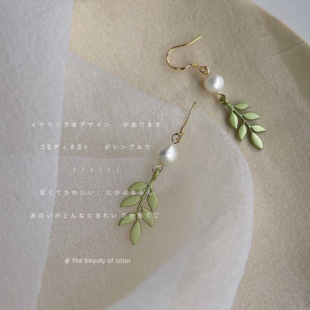Mori Style Sier-plated Needle Freshwater Pearl Earrings