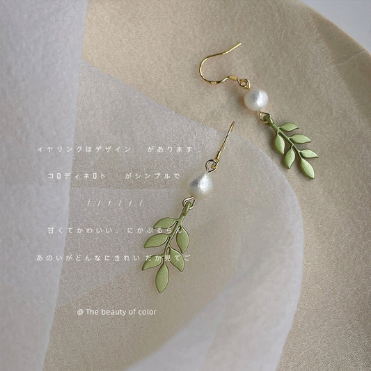 Mori Style Sier-plated Needle Freshwater Pearl Earrings