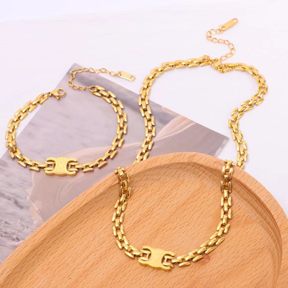 Arc Gold Thick Straps Letter Titanium Steel Female Hip Necklaces