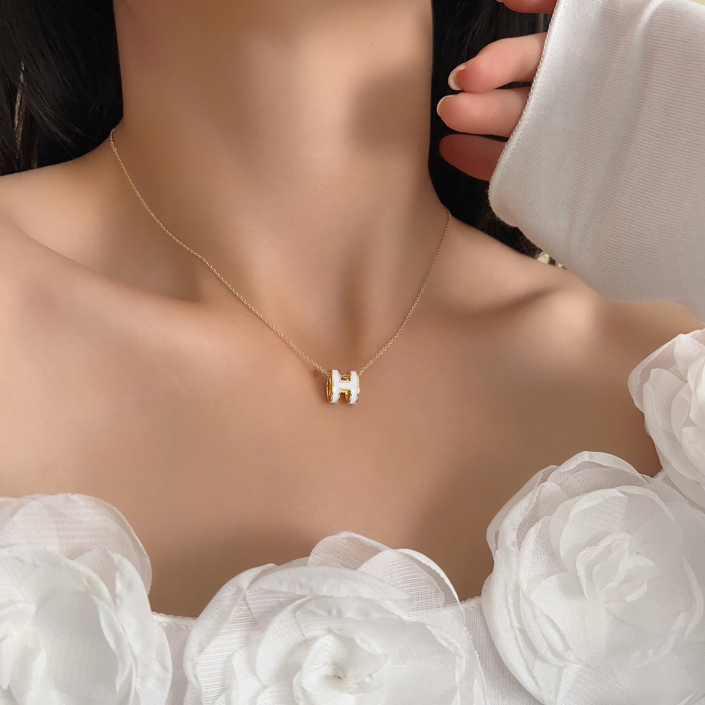 Women's Letter Light Luxury Design Simple Niche Clavicle Necklaces