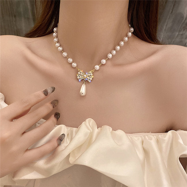 Women's Elegant Pearl For Niche Design Clavicle Necklace