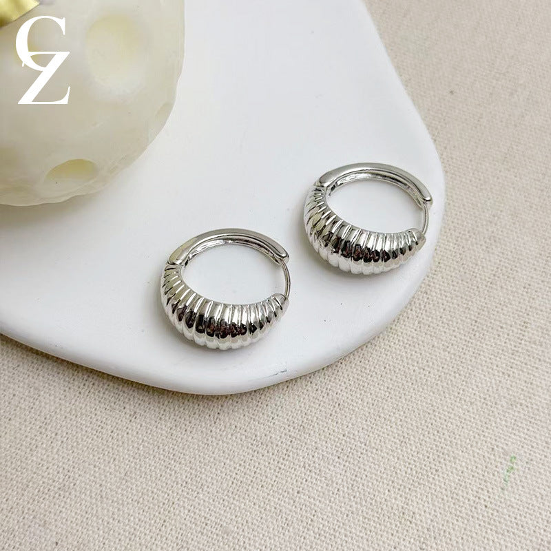 Simple Geometric Ellipse Clip Vintage Light Luxury High-grade Niche Ear Buckle