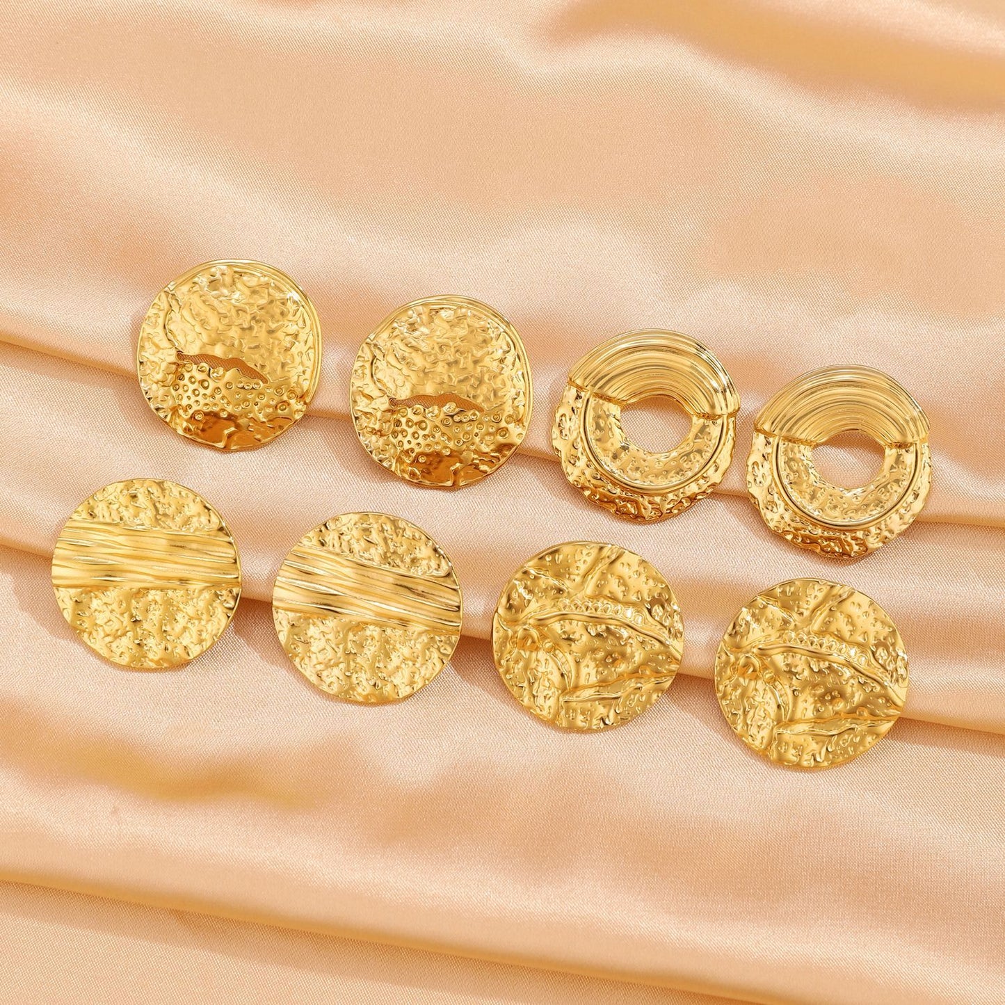 Retro Stainless Steel Round Pleated Pattern Vein Gold Earrings