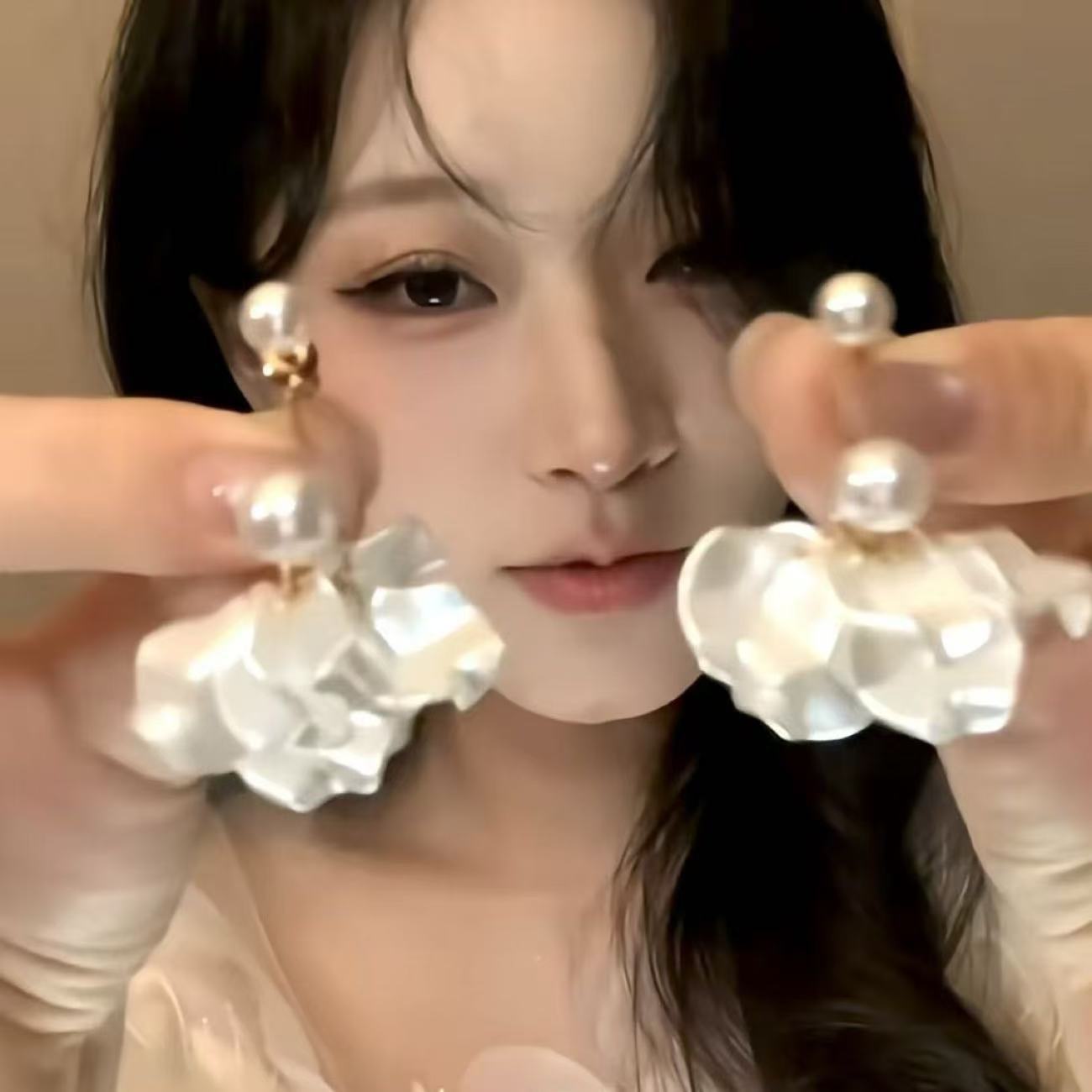 Luxury Pearl Water Drop Niche High Sense Temperament Fashion Earrings