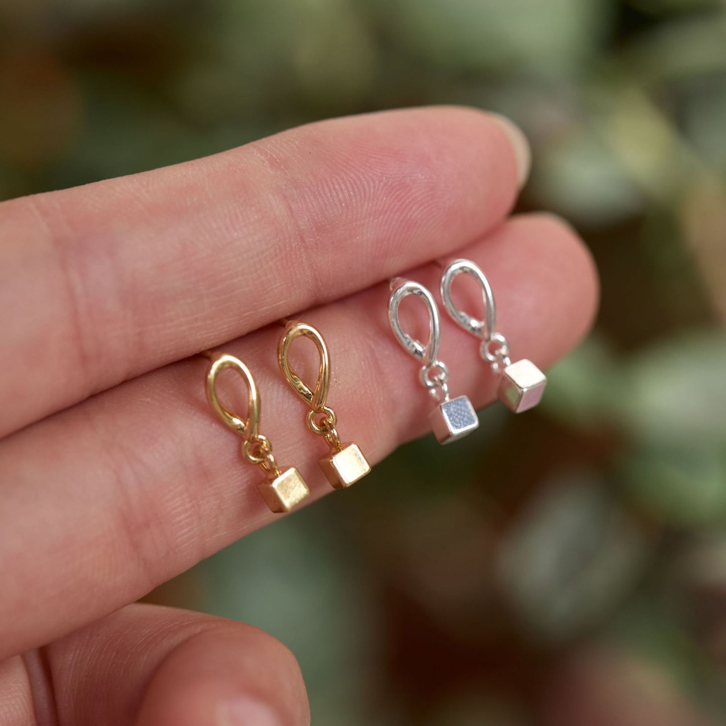 Women's Exquisite Small Square High-grade Silicone Painless Ear Clip Without Earrings