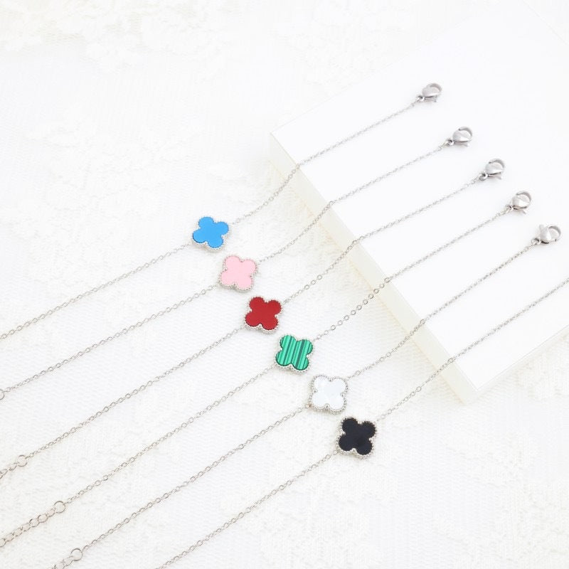 Four-leaf Clover Single Flower Pastoral Style Bracelet