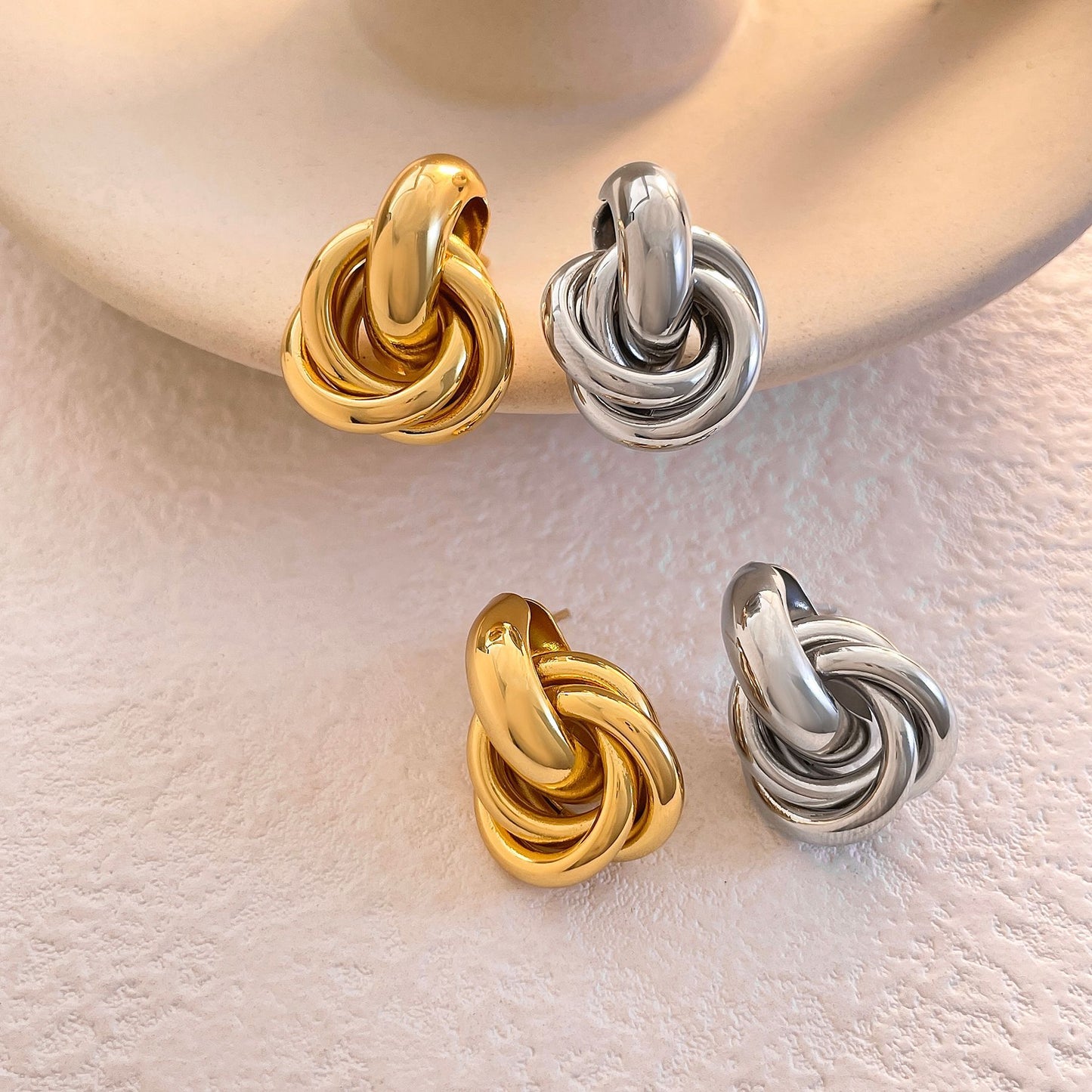 Women's Circle Twist Design High-grade Copper Plated Stud Earrings