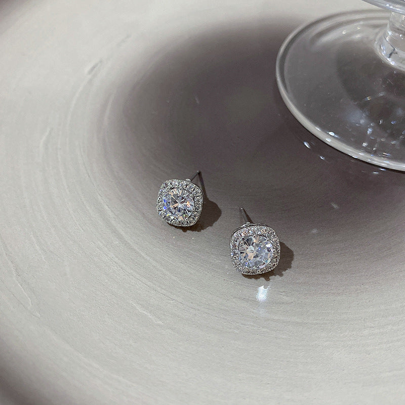 Women's Sier Needle Micro Inlaid Zircon Light Luxury Super Flash High-grade Earrings