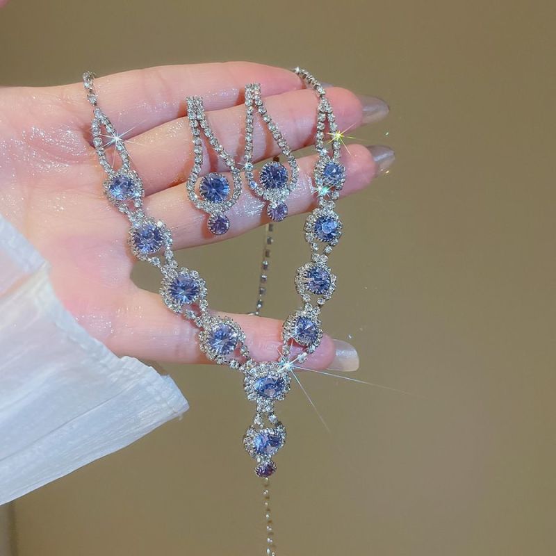 Elegant Drop Round Light Luxury Minority Necklaces
