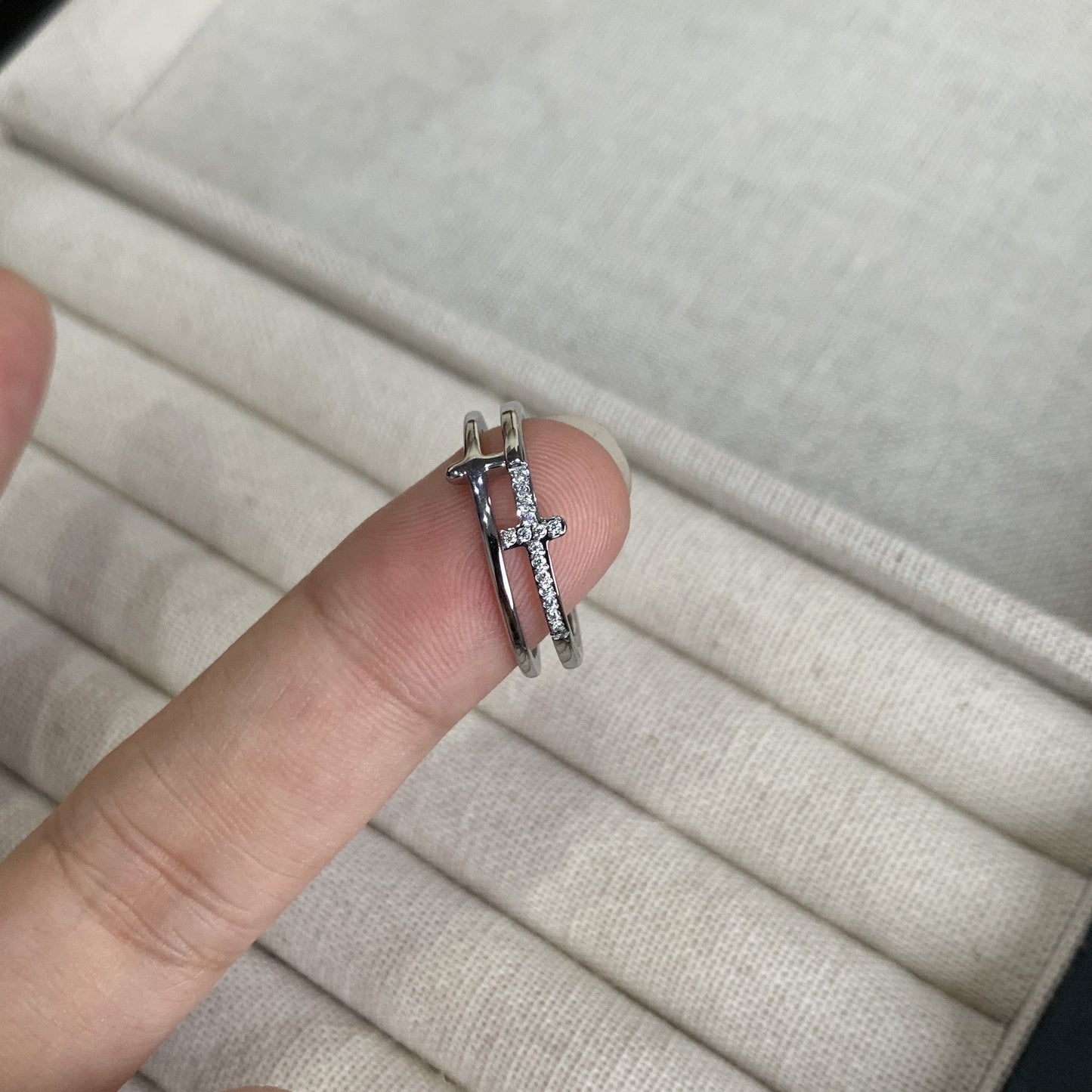 Cross Slightly Inlaid Zircon Light Luxury Exquisite Ring