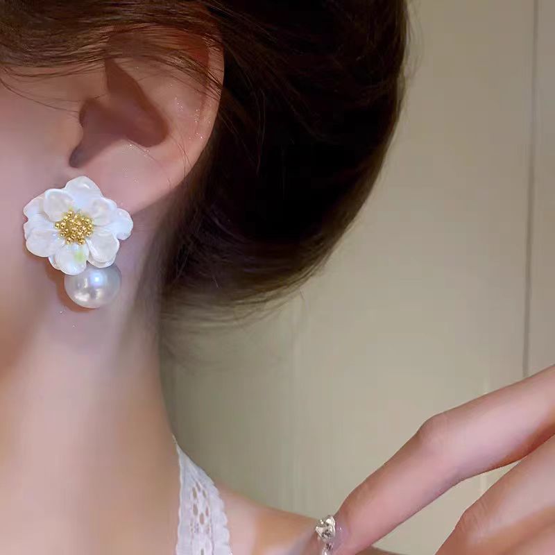 Fairy White Flower Pearl Niche Design Advanced French Entry Lux Rings