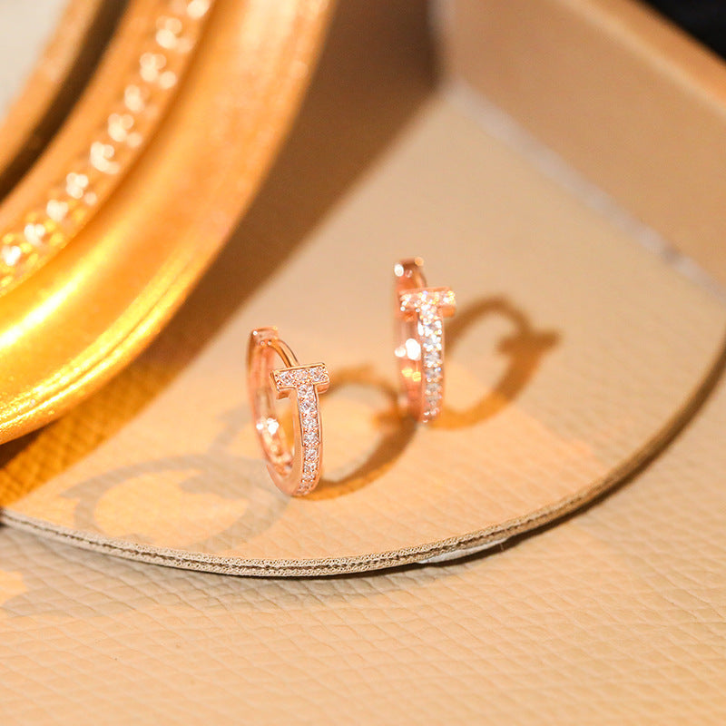 Women's Letter Clip Fashionable Personalized Niche Design Earrings