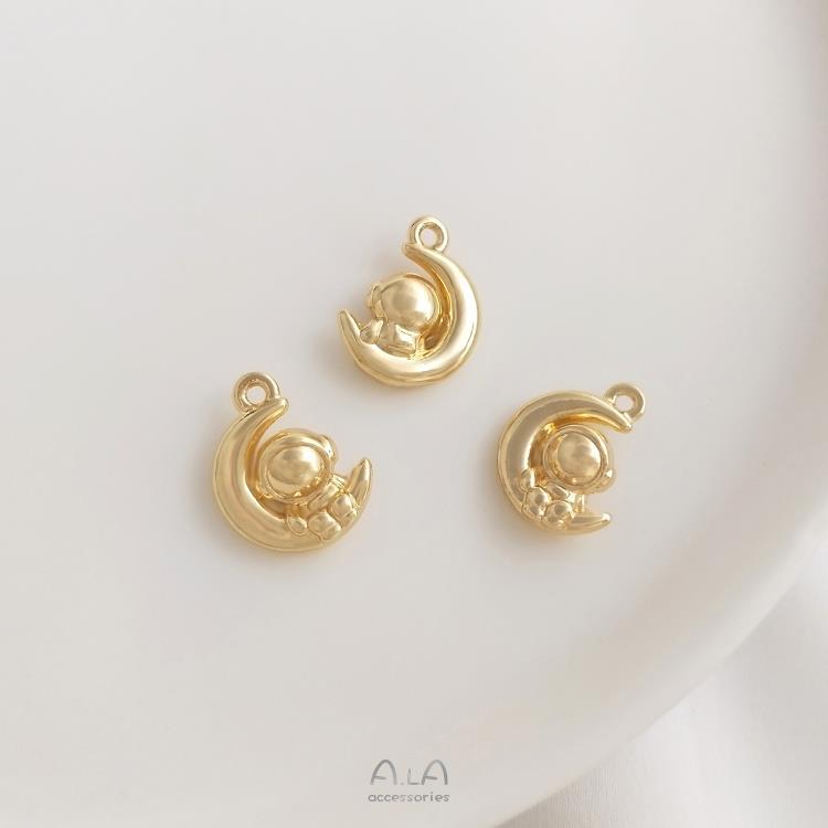 Real Gold Cat Palm Lucky Deer Spaceman Pendants