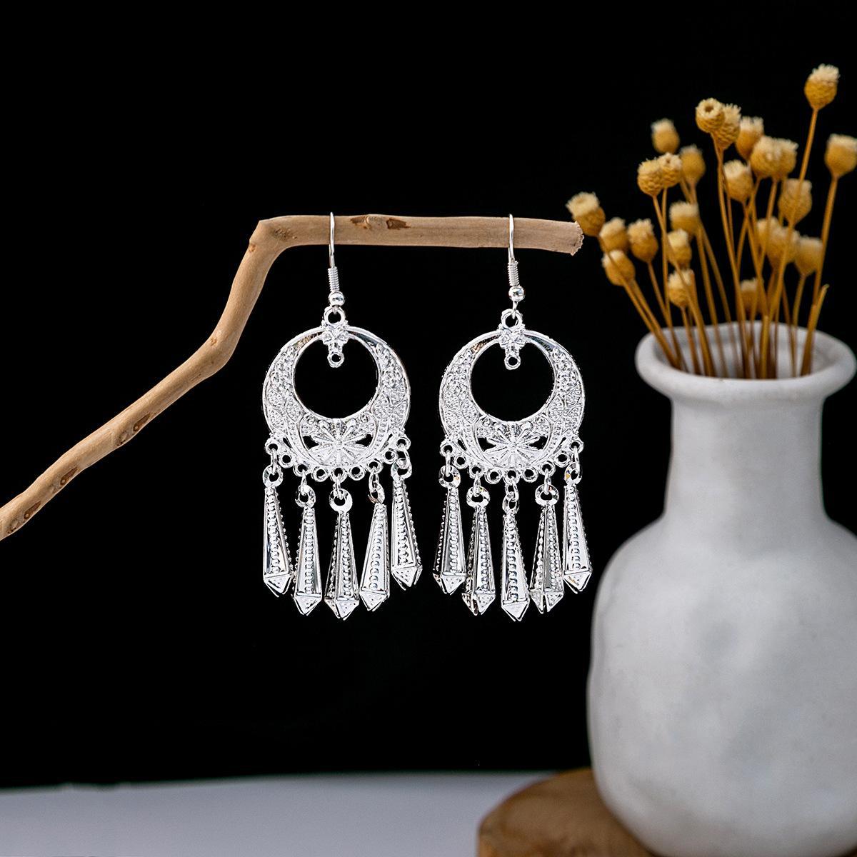 Miao Sier Personality Hollow Out Leaf-shaped Fashion Earrings