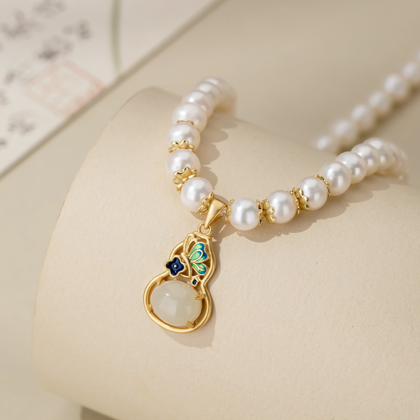 Birthday Gift For Mother Jade Calabash Pendent Freshwater Necklace