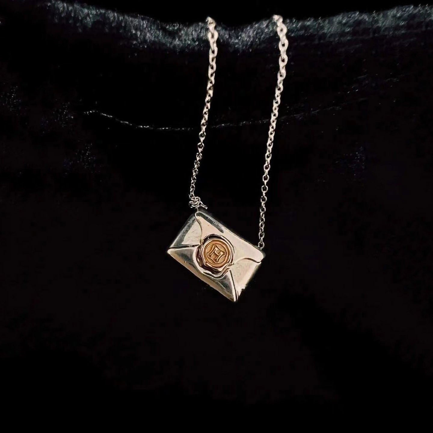 Harry Potter Envelope Admission Notice Movie Cartoon Animation Necklaces