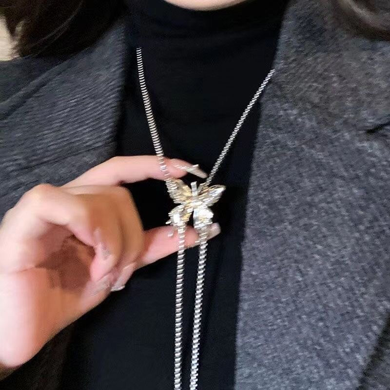 Women's Delicate Heart Light Luxury Graceful Fashionable Butterfly Clavicle Necklace