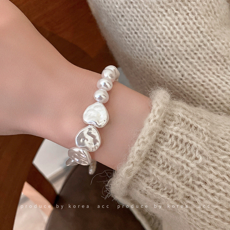Women's Pearl Buckle French Fashion Design Retro Love Temperament Bracelets