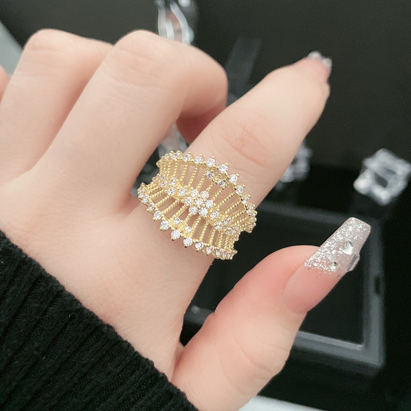 Style Baroque High-grade Female Temperament Lace Rings