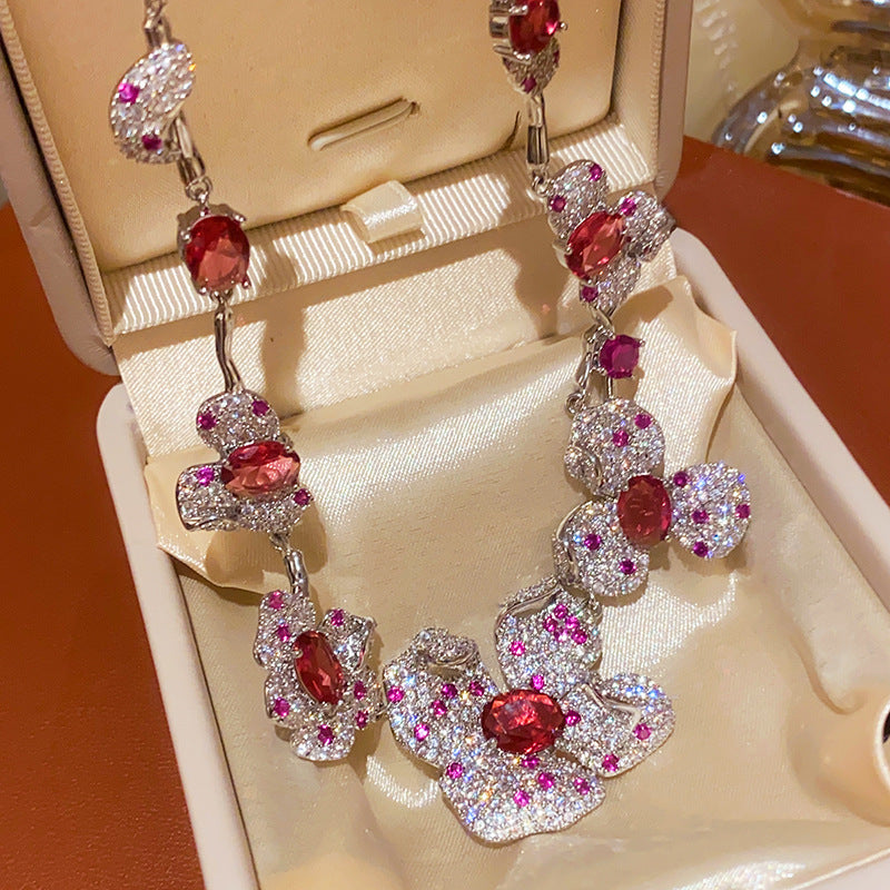 Women's Geometric Flowers Ear Light Luxury Minority Fashion Necklaces