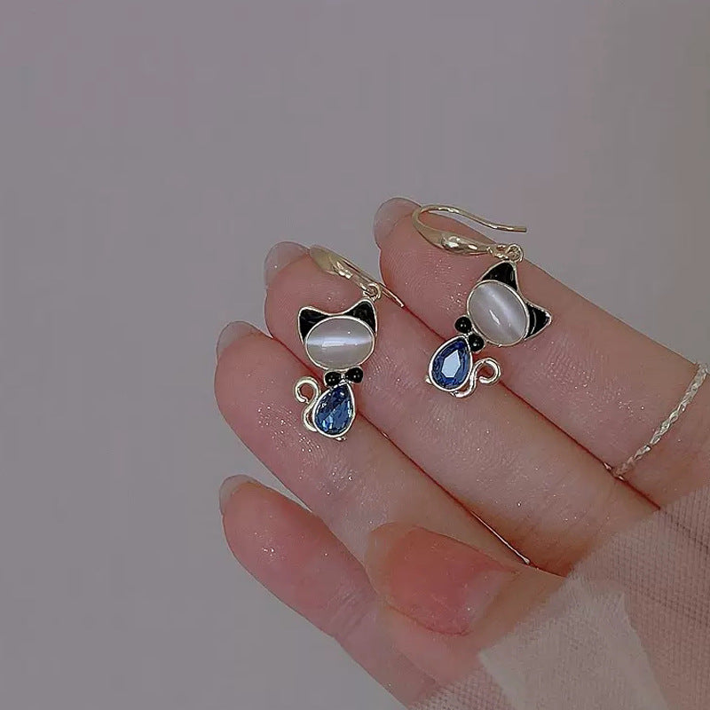 Kitty Fishbone Female Asymmetric Design Light Stud Earrings