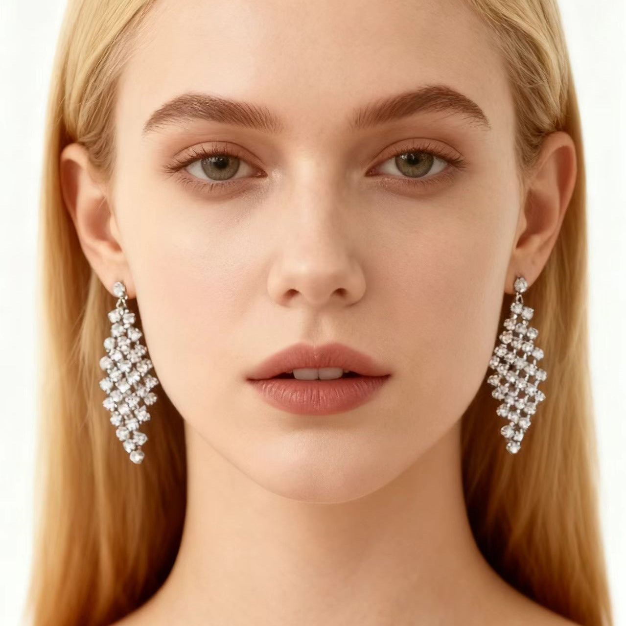 Women's Simple Elegant Thin Face Diamond Tassel Earrings