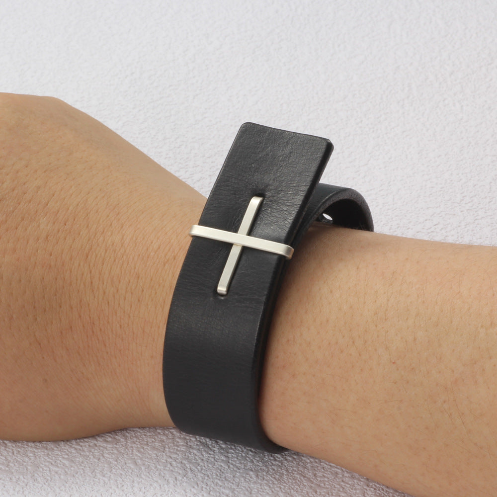 Men's Handmade Dark Retro Distressed Simple Leather Texture Bracelets