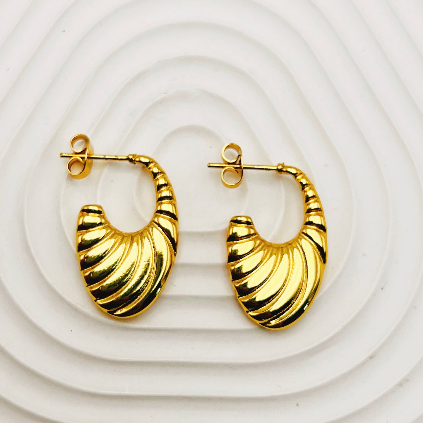Women's Exaggerated Stainless Steel Round For Ear Clip Geometric Earrings