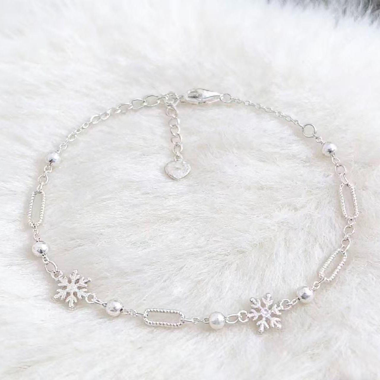 Gold Rhinestone Design Adjustable Simple Commuter Bracelet
