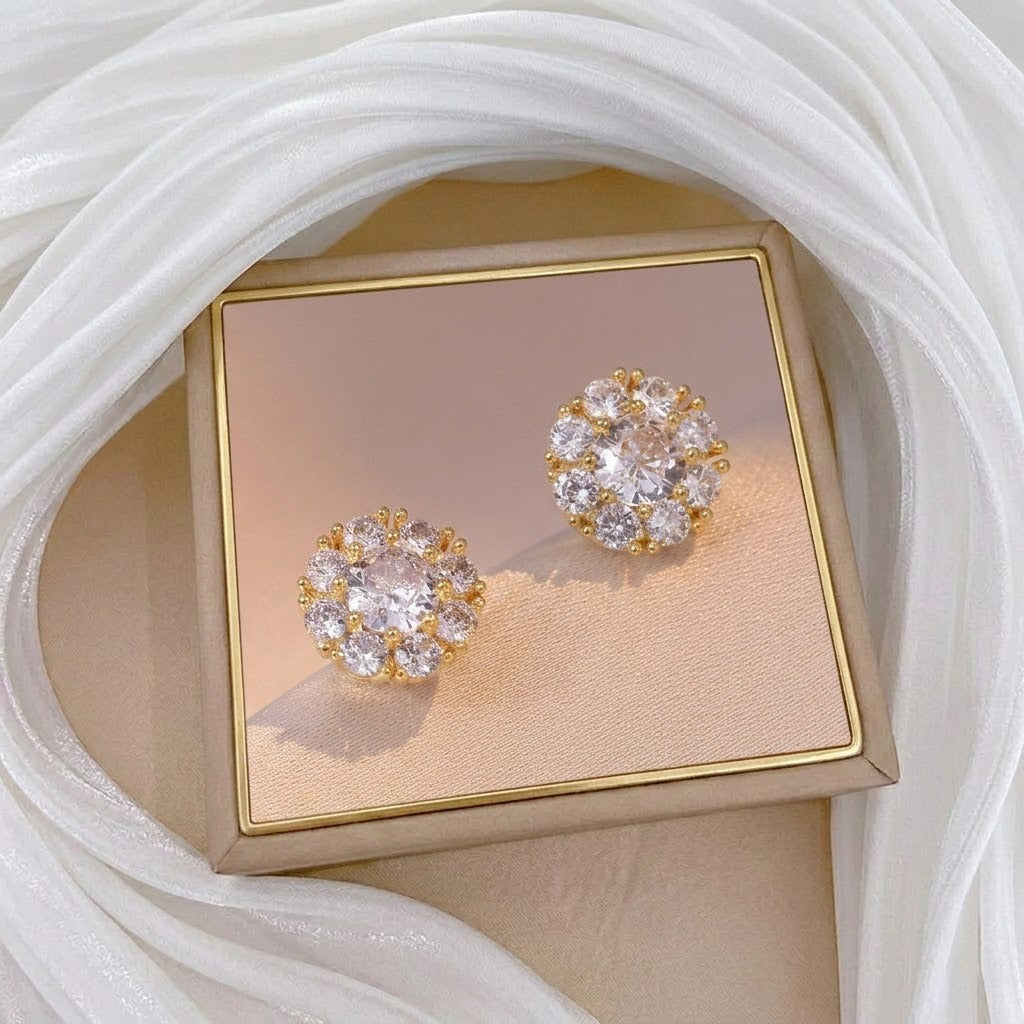 Design Rotating Bauhinia Zircon Flower Gas Clavicle Chain Necklace