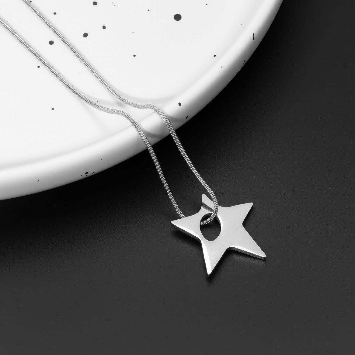 Chain Light Luxury Personalized Niche Design Necklaces