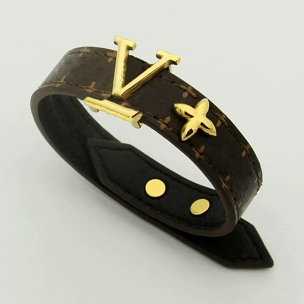Women's & Men's Leather Wide V-shaped Buckle Affordable Luxury Fashion Couple Simple Bracelets