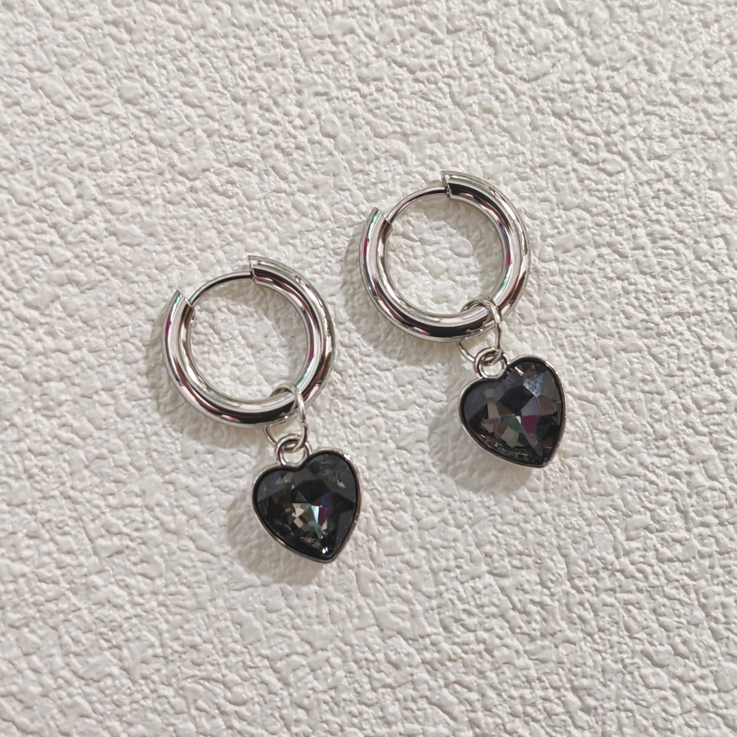 Women's Hot High-grade Gray Black Love Personality Affordable Luxury Earrings
