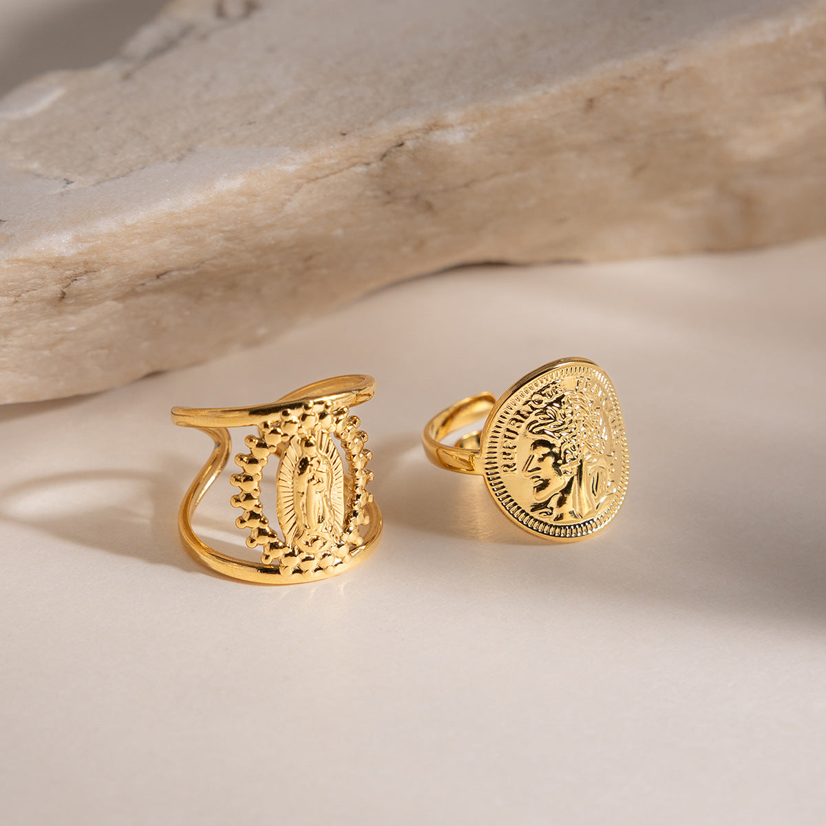 Women's Retro Style Fashion Gold Stainless Steel Ring