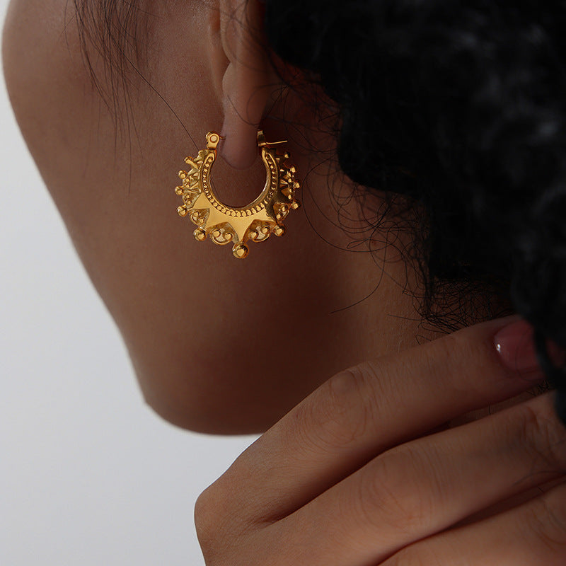 Antique Style Artistic Design Crown Steel Ball Stitching Earrings