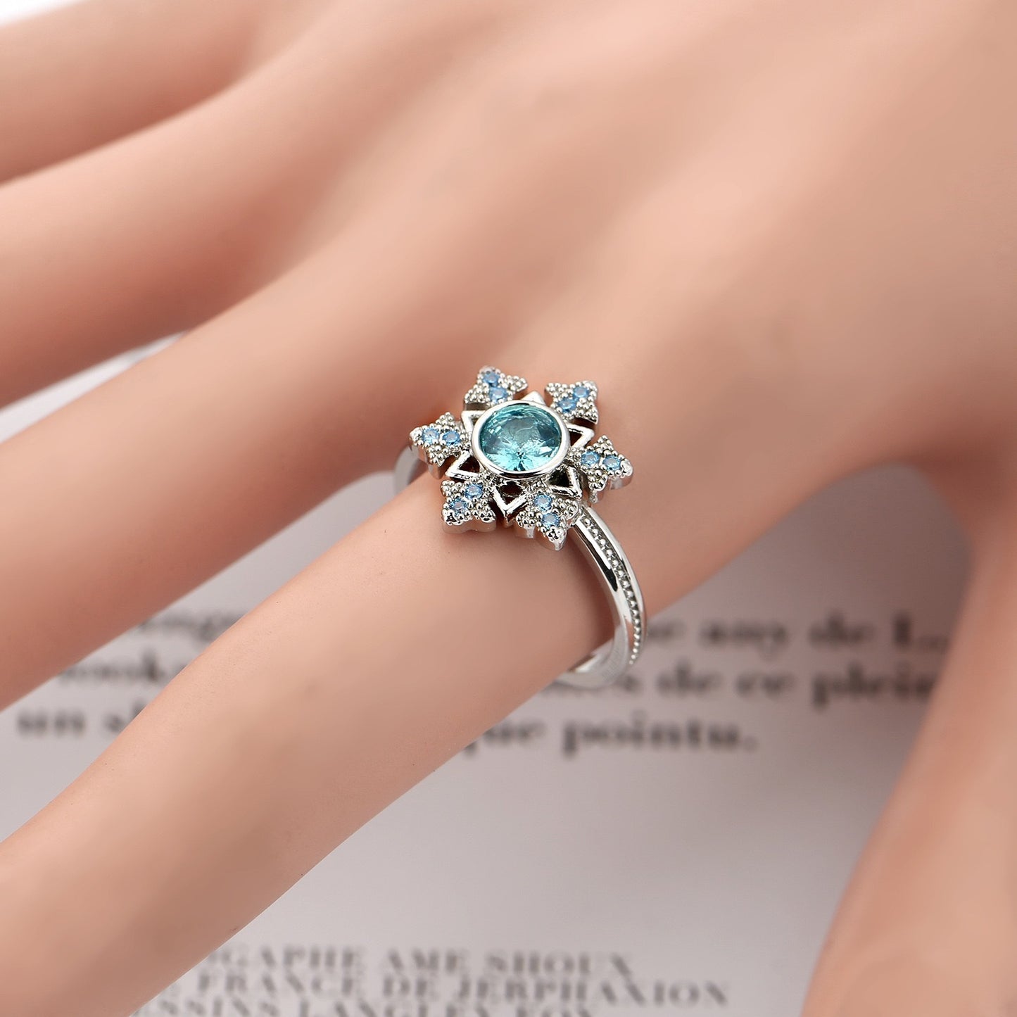 Fashion Micro Inlaid Zircon Sweet Sapphire Rings