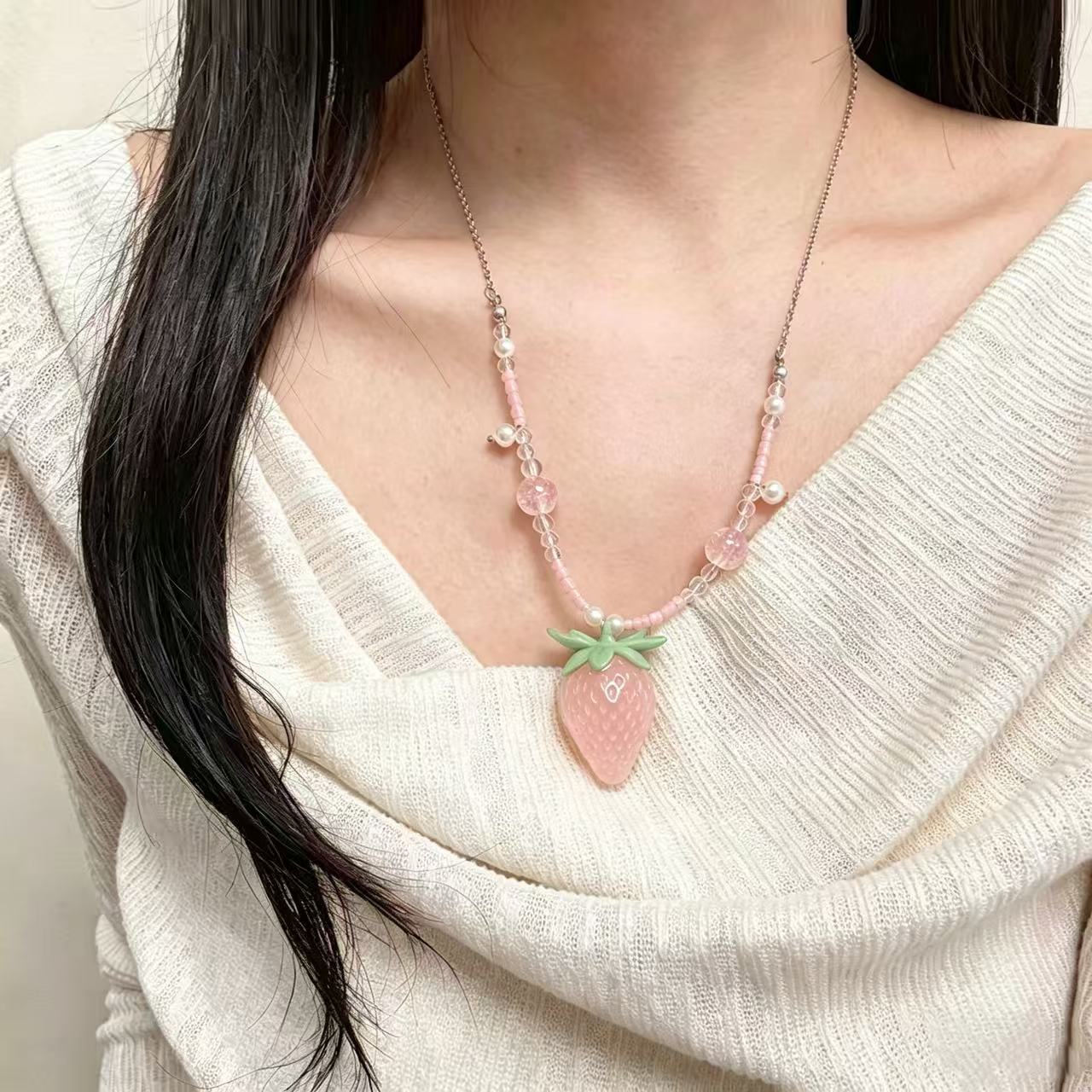 Women's Sweet Temperament Clavicle Chain Niche Super Necklace