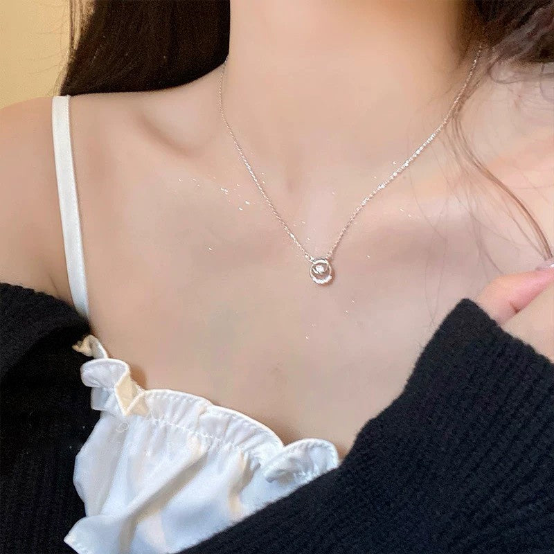 Women's Light Luxury Minority Design High-grade Clavicle Necklaces