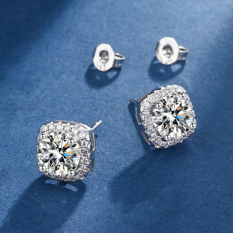 Streaming On Simulation Moissanite Ear Eight Hearts Arrows Earrings