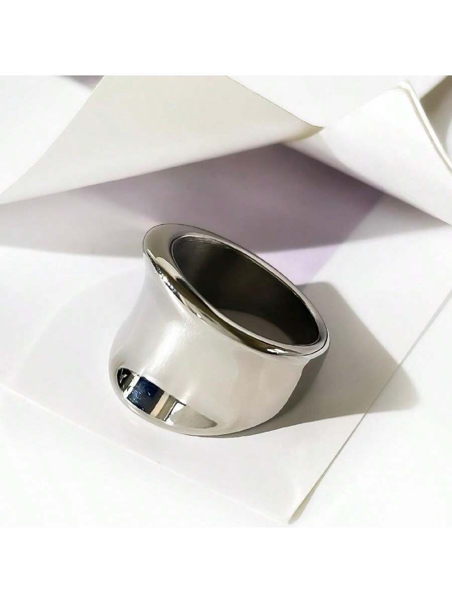 Women's Titanium Steel Wide Surface Real Gold Electroplated Glossy Simple Rings