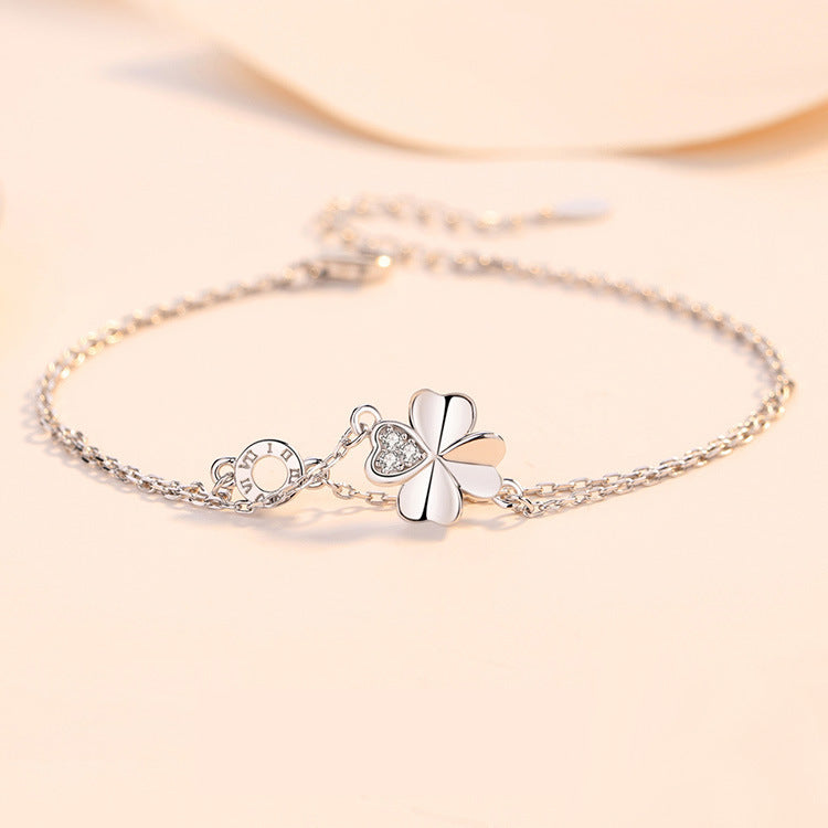 Clover Female Niche Design Affordable Luxury Bracelet