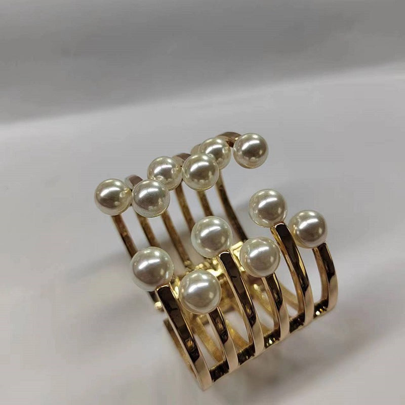 Luxury Electroplated Alloy Simple Rhinestone Pearl Bracelet